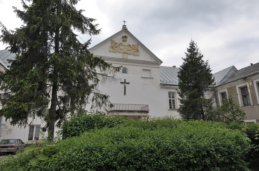 монастырь сестер непорочниц в Язловце