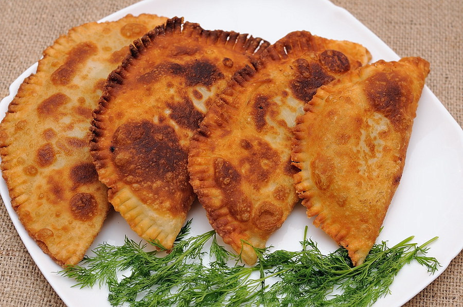 чебуреки с мясом чебуреки с мясом