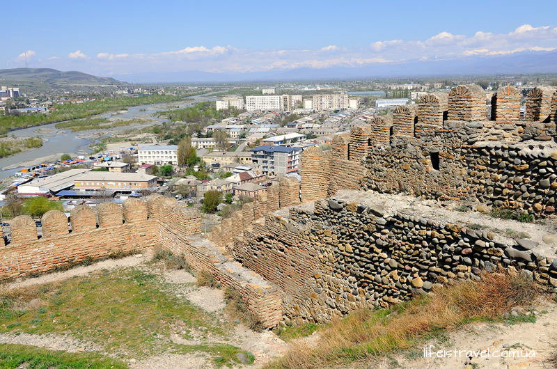 Горийская крепость и вид на город