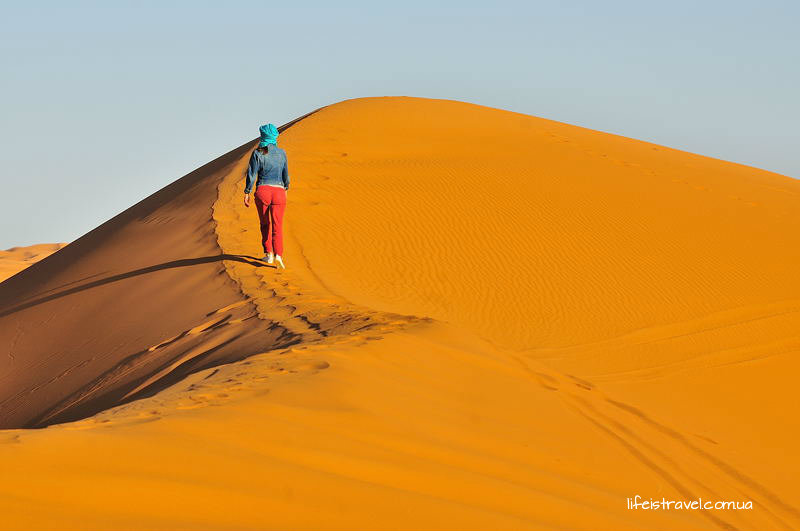 пустыня Сахара в окрестностях Мерзуги