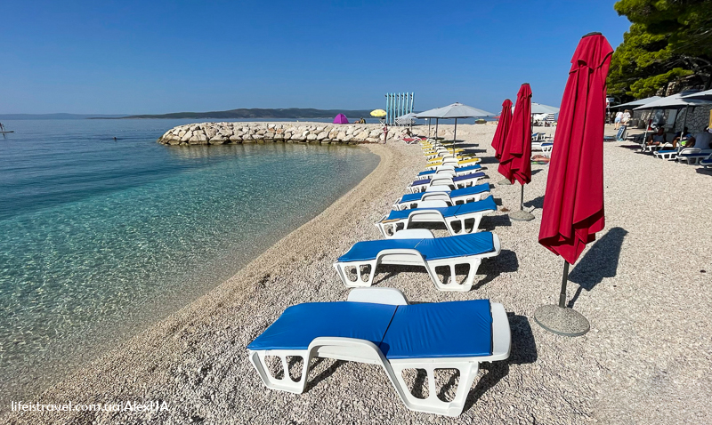 обычный пляж в Хорватии